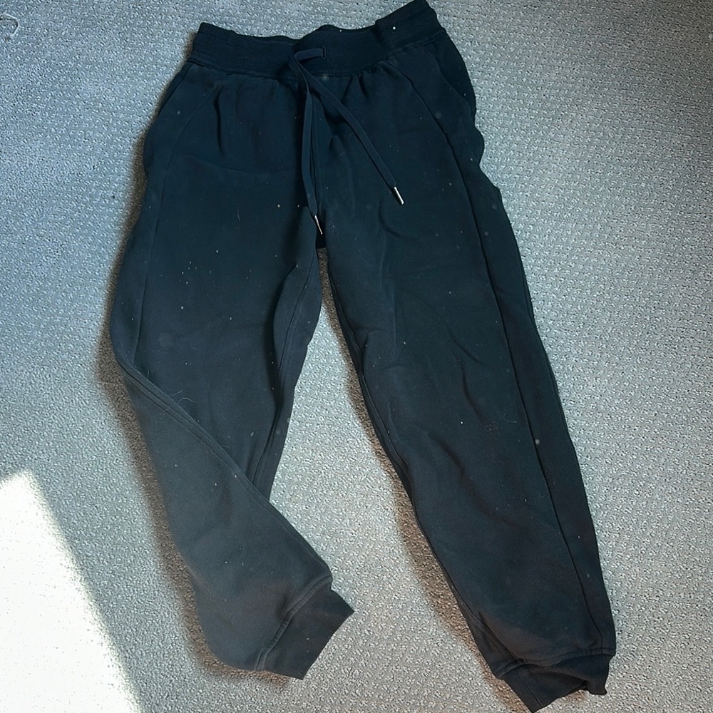 Black Lululemon Scuba Jogger Sweatpants
